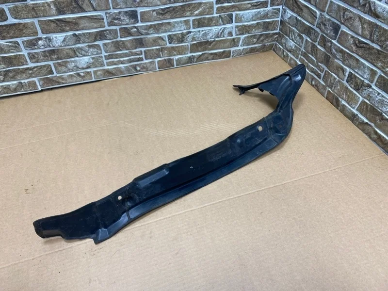 Пыльник крыла Audi Q7 2013 4L