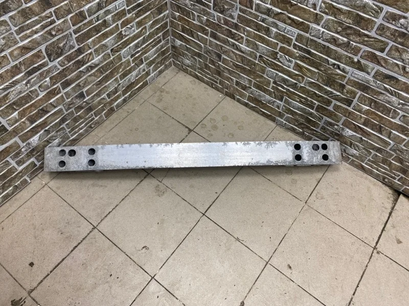 Усилитель бампера Lexus GS300/400/430