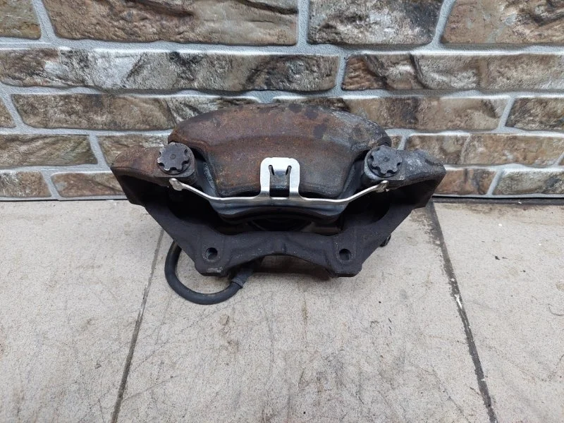 Суппорт тормозной Mercedes-Benz -Class 2014 W212