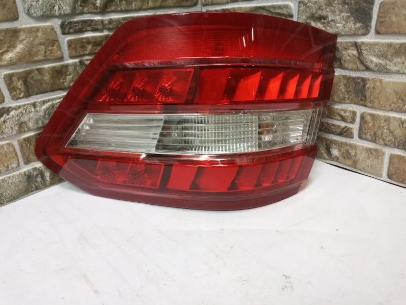 Фонарь задний внешний Mercedes-Benz -Class 2012 W212