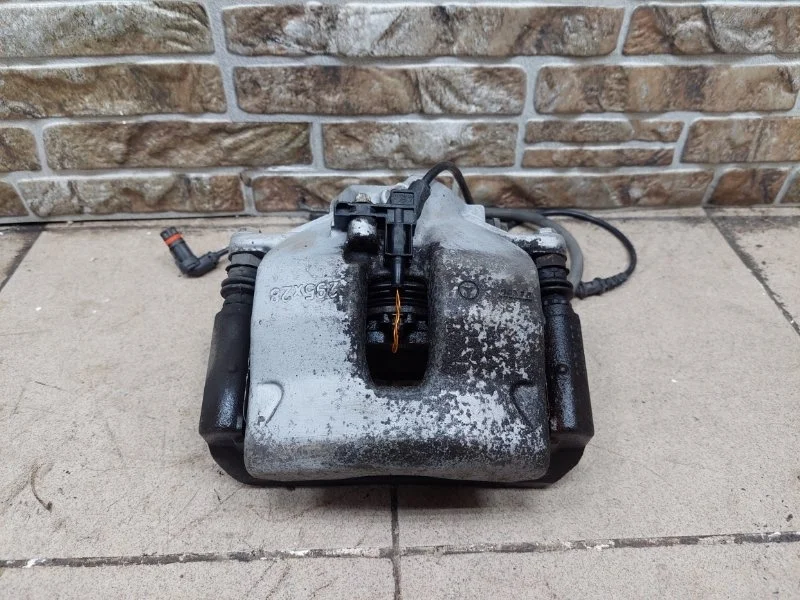 Суппорт тормозной Mercedes-Benz -Class 2012 W212