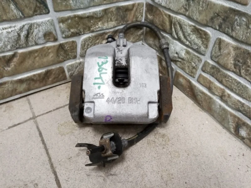 Суппорт тормозной BMW X5 2014 E70