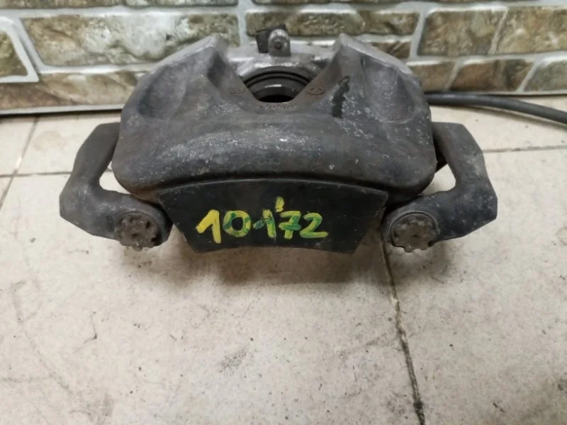 Суппорт тормозной Mercedes-Benz -class 2010 W204