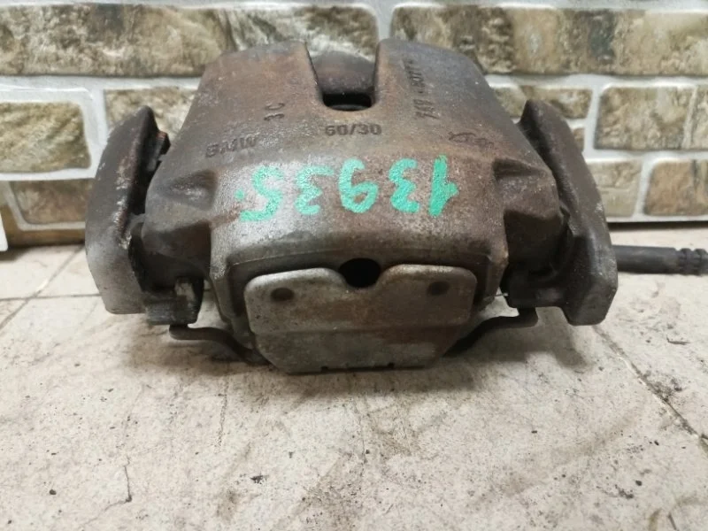 Суппорт тормозной BMW X5 2013 E70