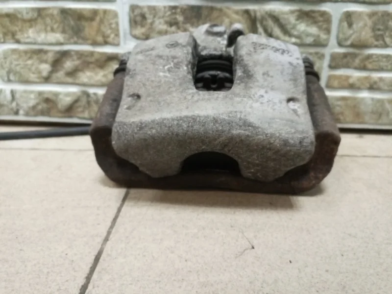 Суппорт тормозной Mercedes-Benz -Class 2012 W212