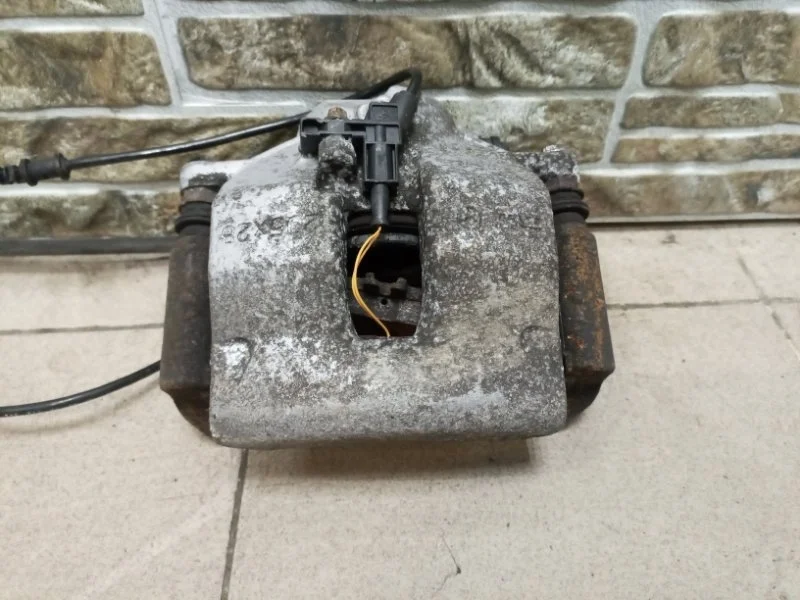 Суппорт тормозной Mercedes-Benz -Class 2012 W212