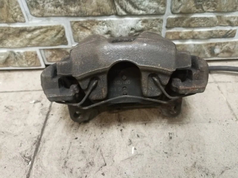 Суппорт тормозной Audi A4 2013 B8