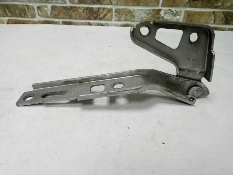 Петля капота Audi Q7 2008 4L