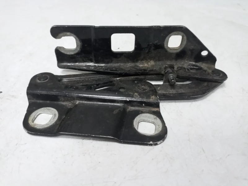 Петля капота Mercedes-Benz -Class 2011 W164