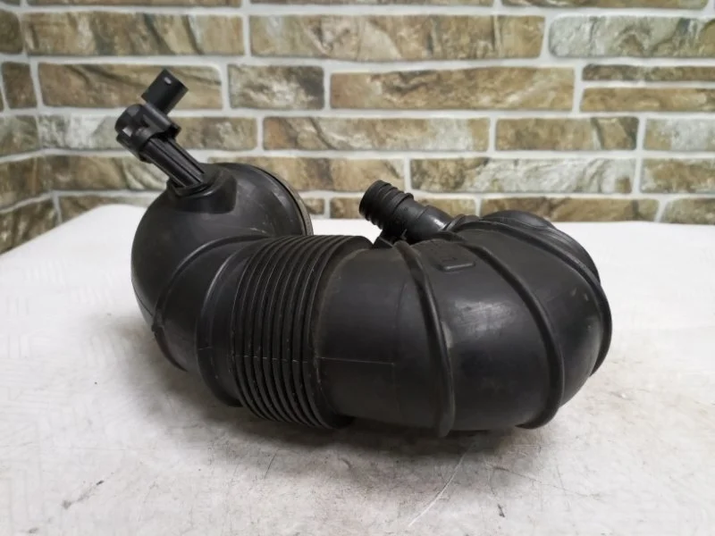 Патрубок воздушного фильтра Mercedes-Benz -Class 2011 W212