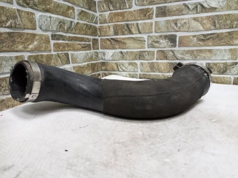 Патрубок интеркулера Audi A4 2010 B8