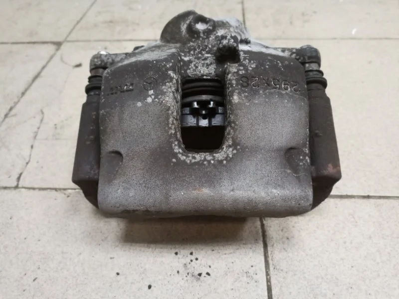 Суппорт тормозной Mercedes-Benz -Class 2012 W212