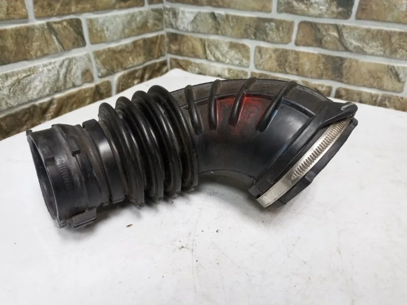 Патрубок воздушного фильтра Audi A4 B8