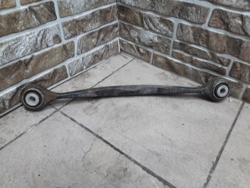 Рычаг подвески верхний Mercedes-Benz GL-Class 2012