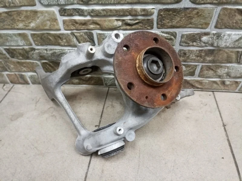 Кулак поворотный Audi A4 2010 B8