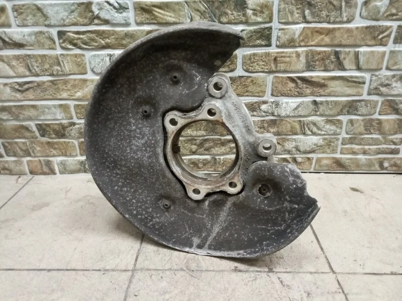 Кулак поворотный Audi Q5 2010 8R