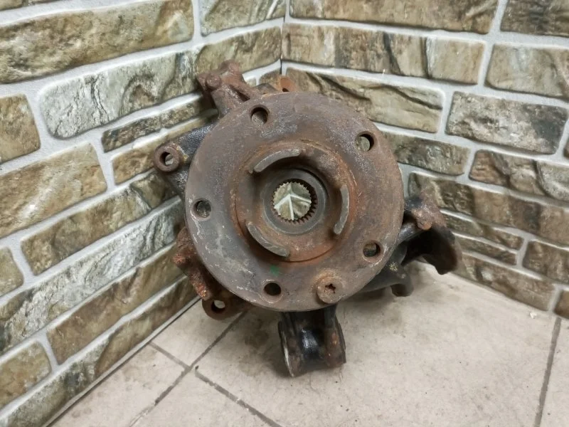 Кулак поворотный Audi Q7 2010 4L