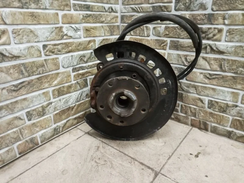 Кулак поворотный Audi Q7 2010 4L