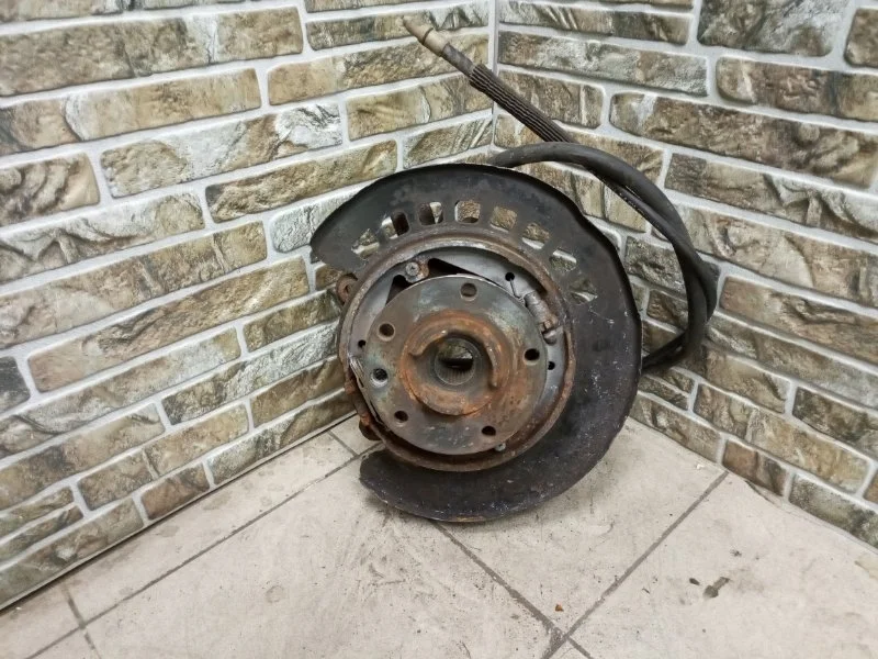 Кулак поворотный Audi Q7 2010 4L