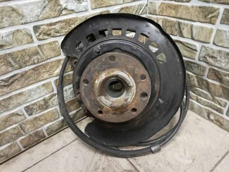 Кулак поворотный Audi Q7 2010 4L