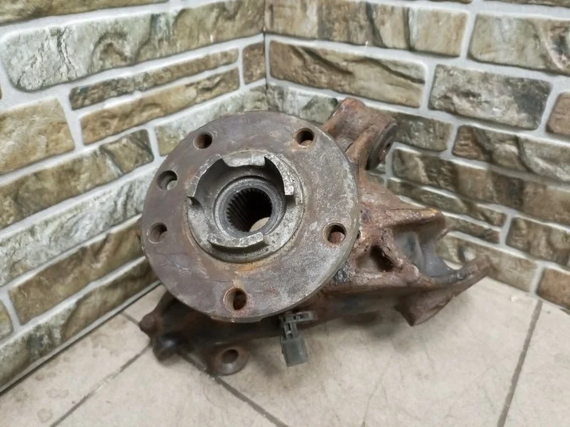 Кулак поворотный Audi Q7 2010 4L