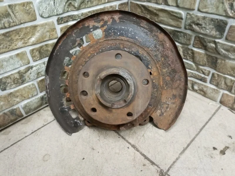 Кулак поворотный Audi Q7 2010 4L