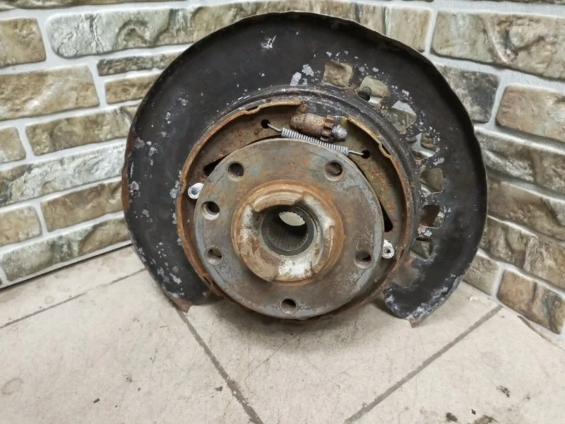 Кулак поворотный Audi Q7 2010 4L