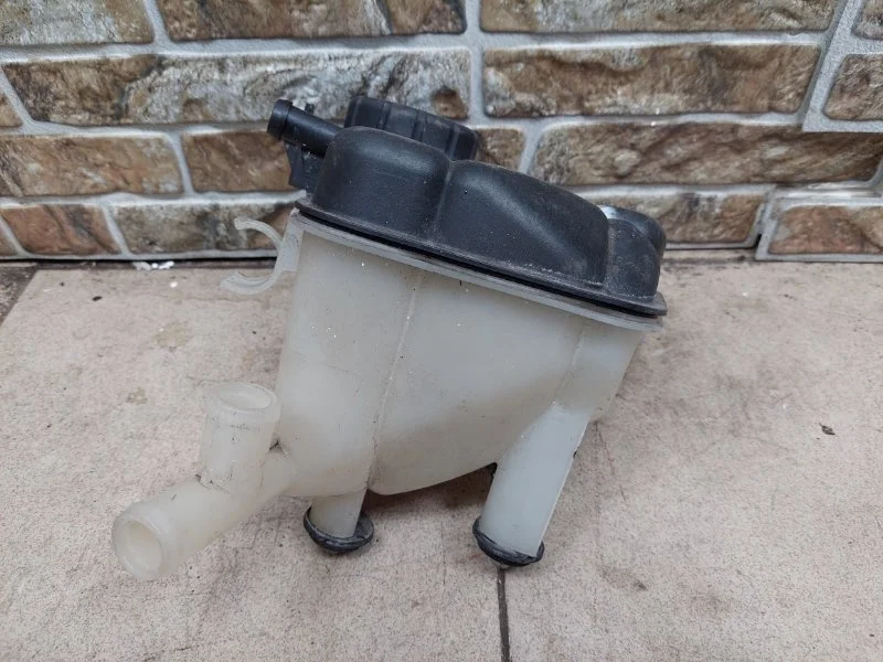 Бачок расширительный Mercedes-Benz GLE-Class 2018 W166