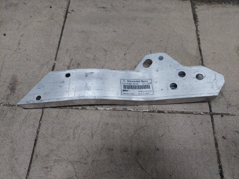 Кронштейн телевизора Mercedes-Benz -Class 2018 W213