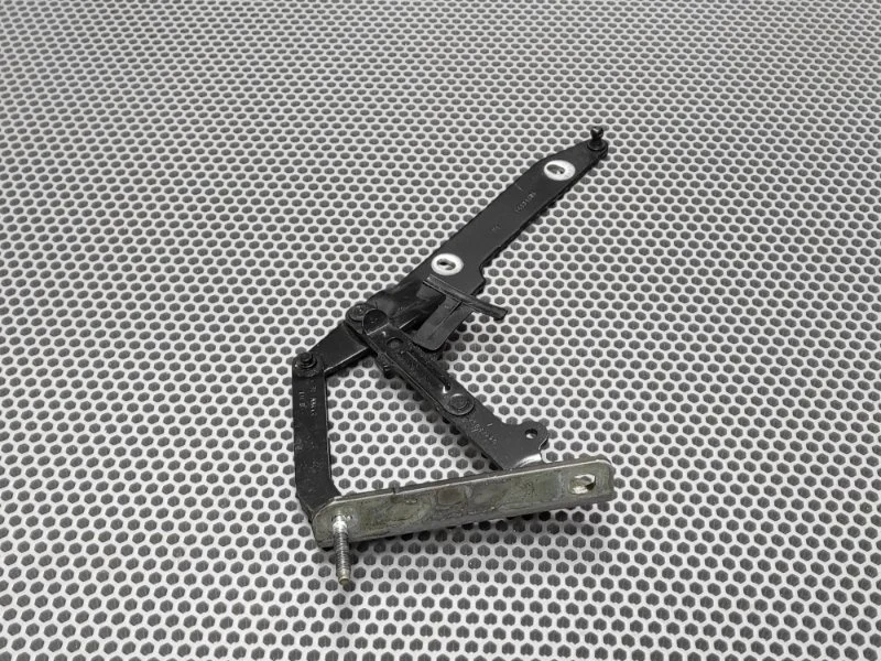 Петля капота Land Rover Range Sport 2008 L320