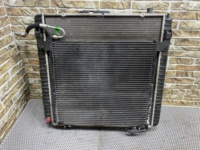 Телевизор с радиаторами Mercedes-Benz G-class 2015 W463