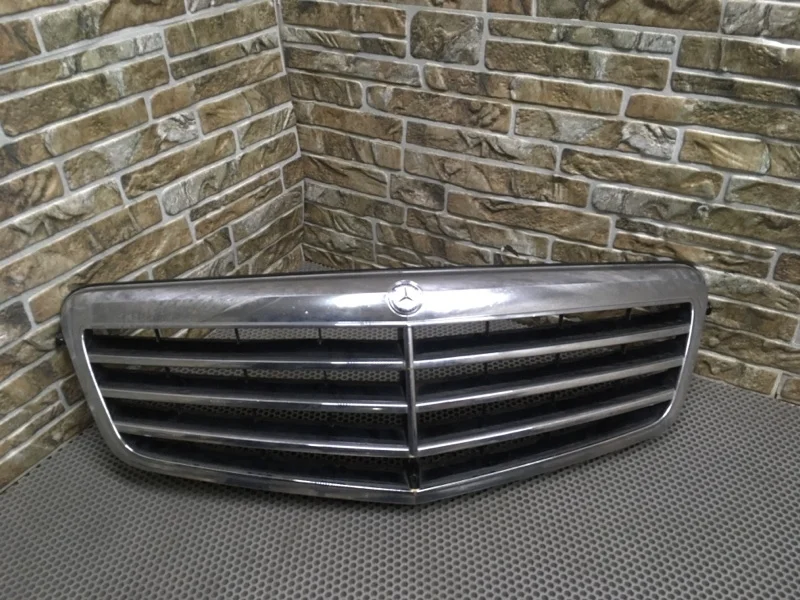 Решетка радиатора Mercedes-Benz -Class 2012 W212
