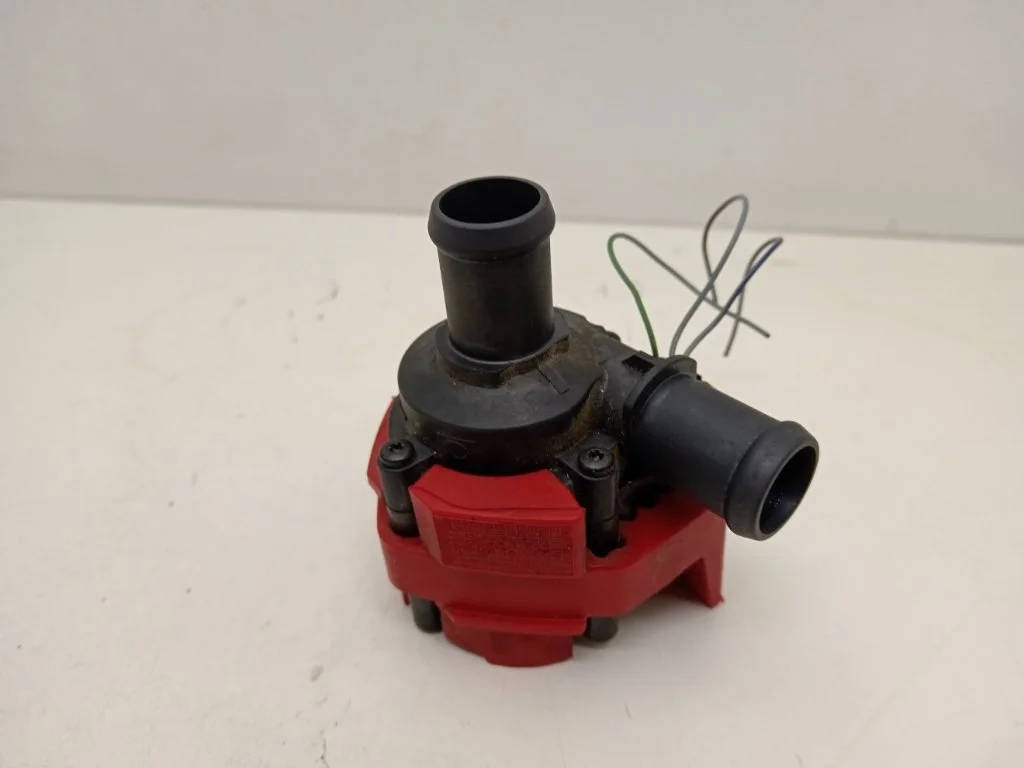 Помпа Audi A6 2017 C7