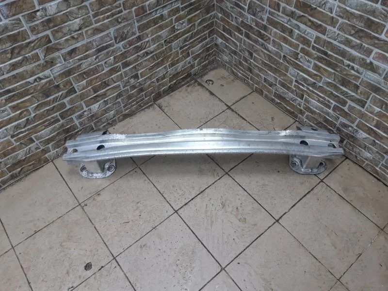 Усилитель бампера Audi Q7 2018 4M