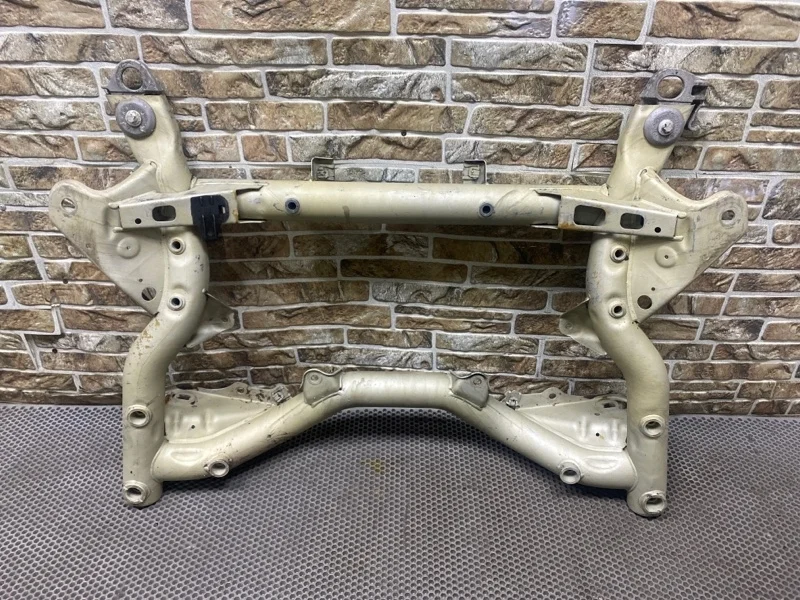 Балка подвески Mercedes-Benz CLS-Class 2013 W218