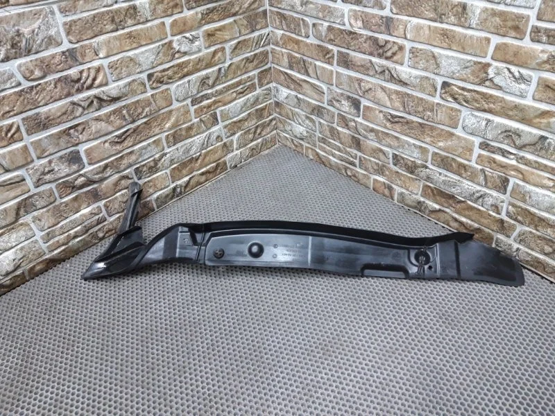 Пыльник крыла Audi Q7 2015 4L