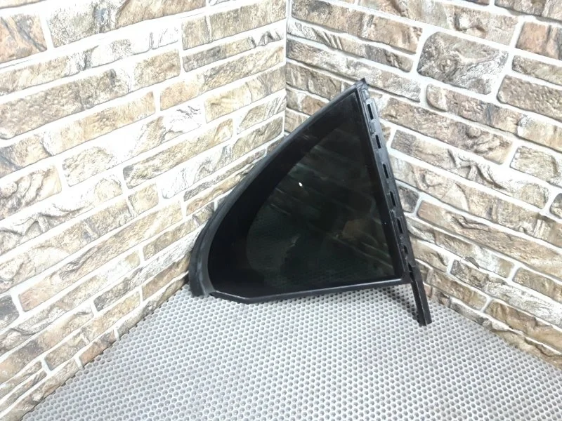 Форточка двери Mercedes-Benz -Class 2018 W213