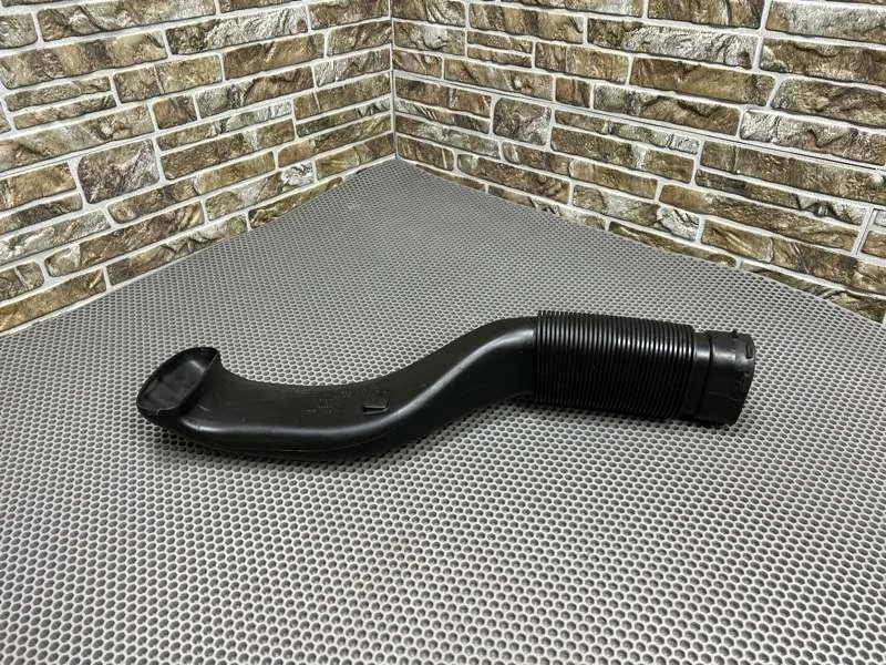 Патрубок воздушного фильтра BMW X5 2008 E70