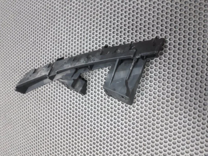 Крепление бампера Audi Q7 2014 4L