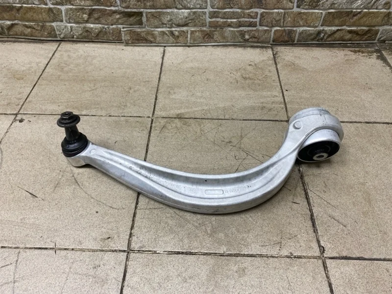 Рычаг подвески нижний Audi SQ7 2018 4M