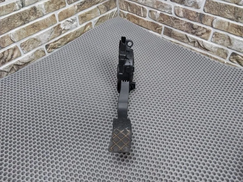 Педаль газа Audi A6 2017 C7