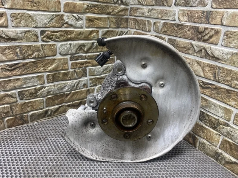 Цапфа Porsche Macan 2017 95b