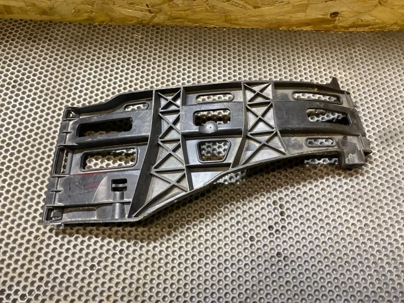 Крепление бампера Mercedes-Benz -Class 2009 W221