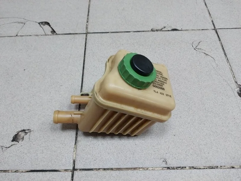 Бачок гидроусилителя руля Audi Q7 2012 4L