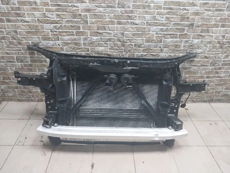 Телевизор с радиаторами Audi Q7 2012 4L