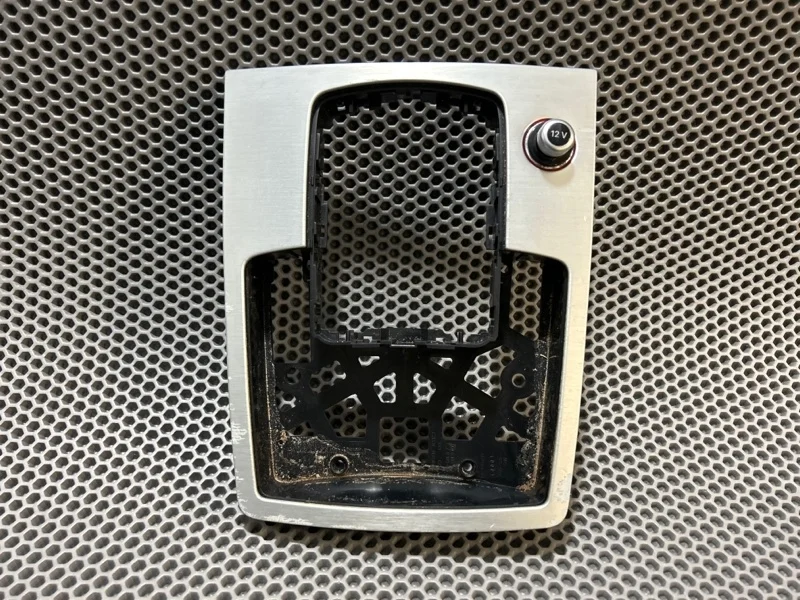 Консоль кпп Audi Q7 2012 4L