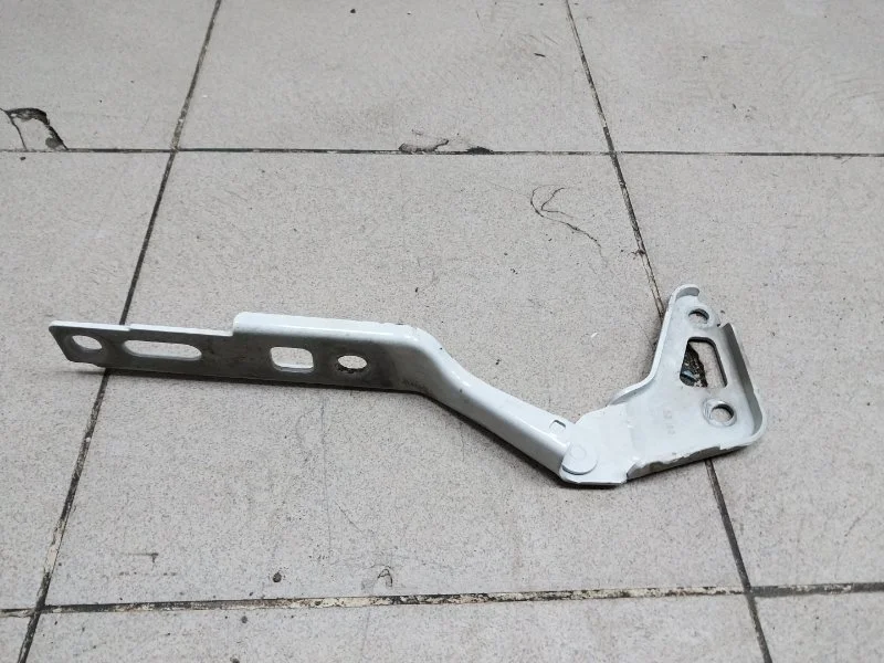 Петля капота Audi Q7 2012 4L