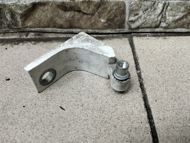 Петля двери Volkswagen Transporter 2003 T5