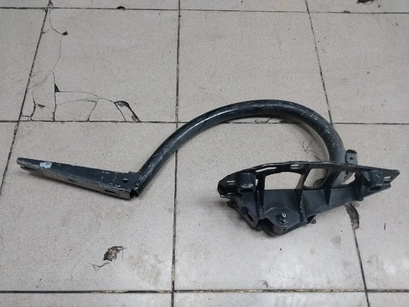 Петля крышки багажника Mercedes-Benz -class W205