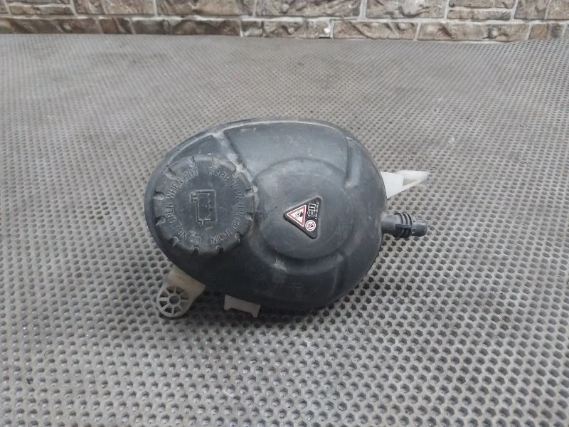 Бачок расширительный Mercedes-Benz -class 2018 W205